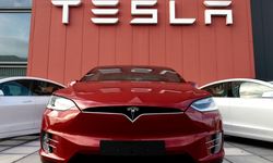 Tesla 1,8 milyon aracını geri çağırıyor