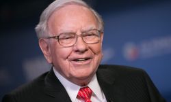 Warren Buffett, hisselerini satıp dolara geçiyor