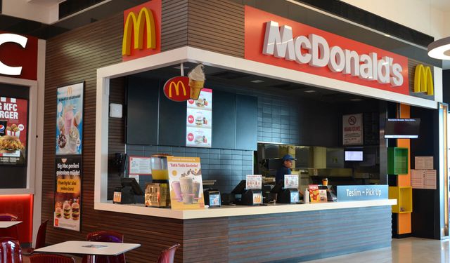 McDonalds hamburgeri salgın başlattı! Hisseleri çakıldı